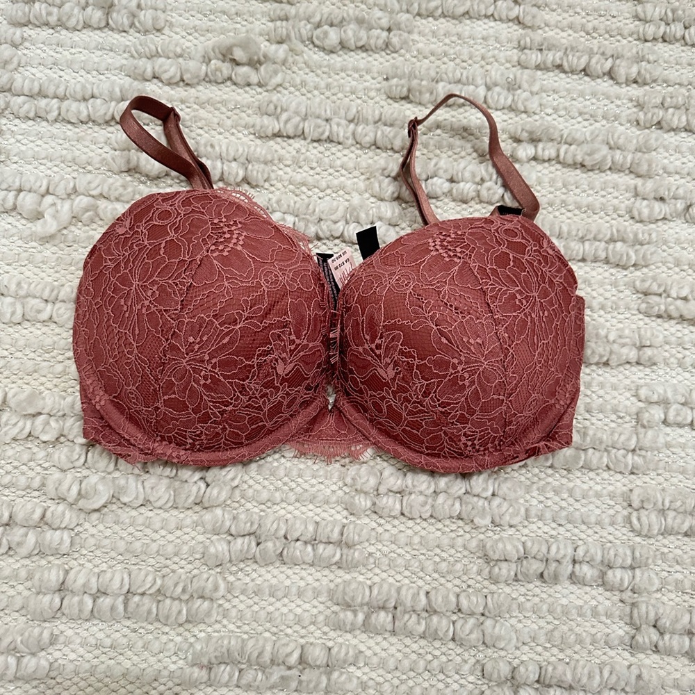 NWT Victoria secret push up bra
